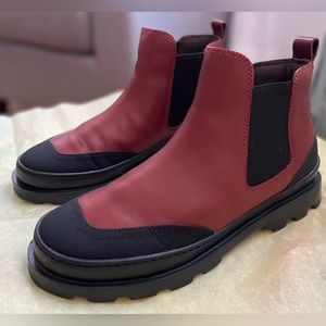 Camper - Brutus ankle boot in red/brown.